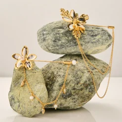 Aeridovanda Orchid Brooch in Gold and Palladium with Pearls