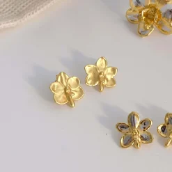 Ascocenda Sagarik Orchid Earrings in Gold