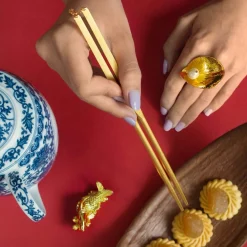 Chopsticks with Carp Rest