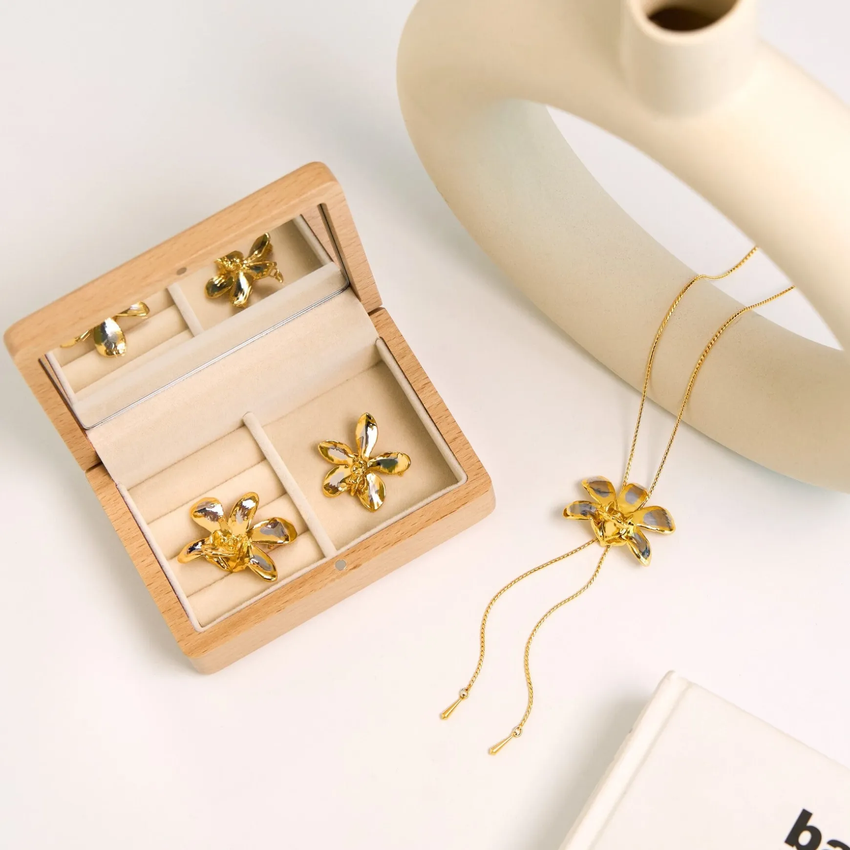 Dendrobium Thong Chai Orchid Brooch/Pendant (PG)