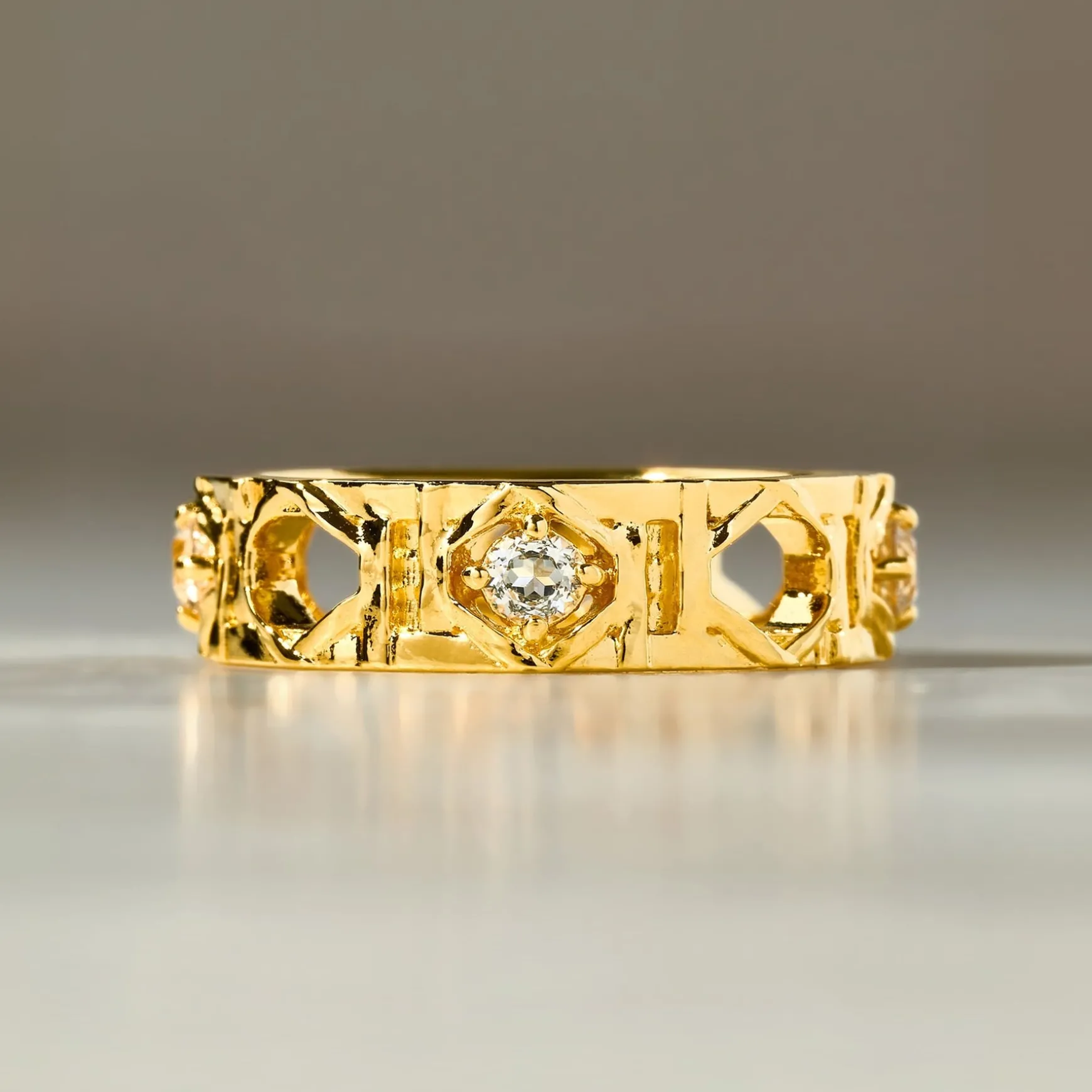 Entwined Rattan Ring with Topaz (YG)