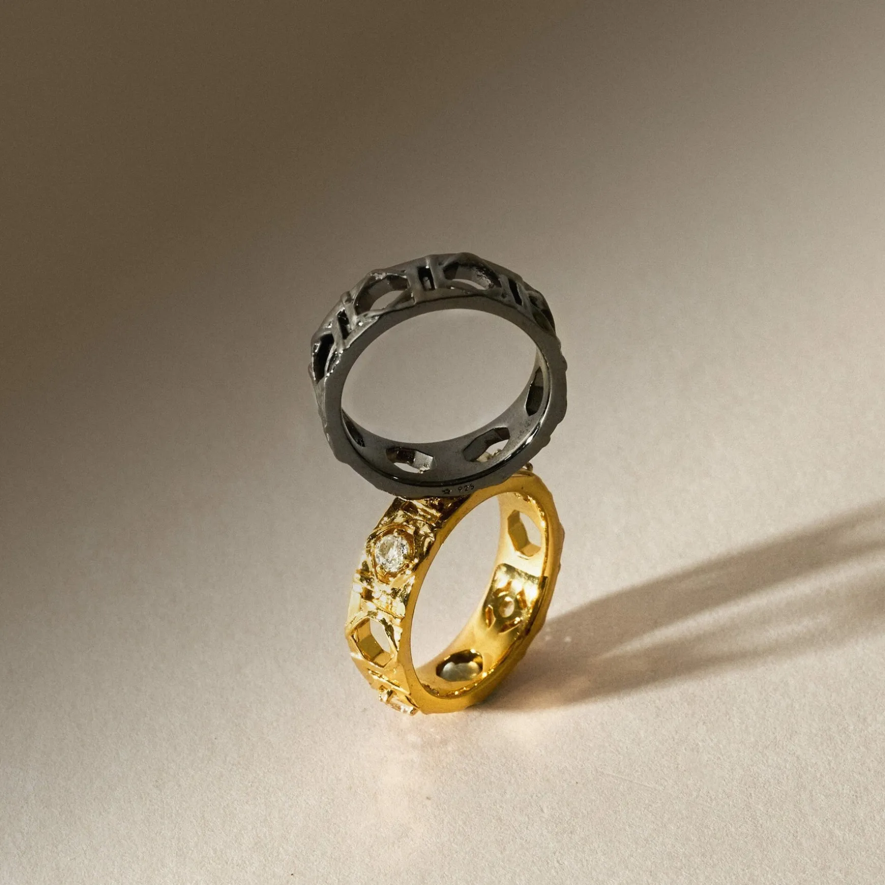 Entwined Rattan Ring with Topaz (YG)