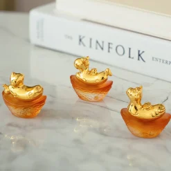 Mini Celestial – Ox on Amber Liu Li