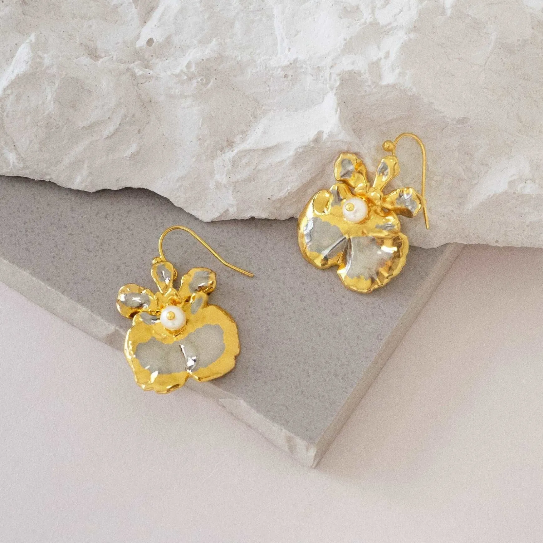 Oncidium Coco Drop Earrings (PG)