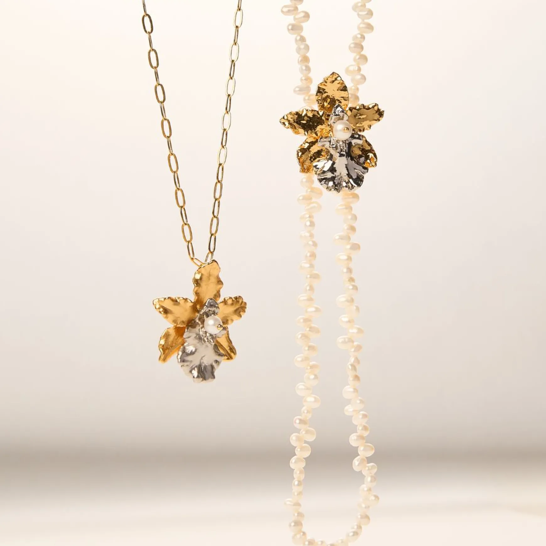 Orchid Pearl Necklace cum Brooch in Gold and Palladium