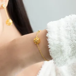 Peranakan Spheres Bracelet with White Topaz (G)