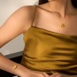 Petite Orchid Paperclip Bracelet in Gold