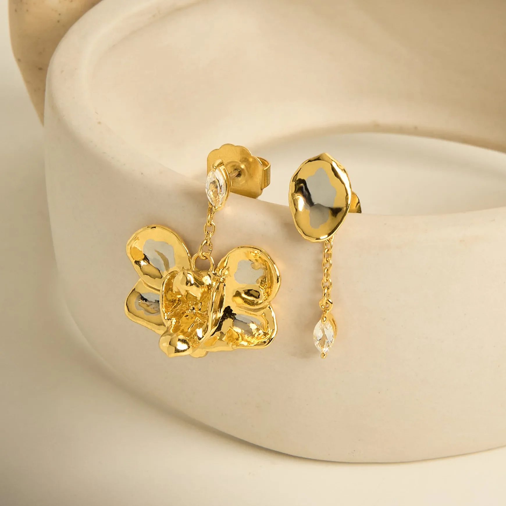 Re-Bloom Dangling Topaz Earrings
