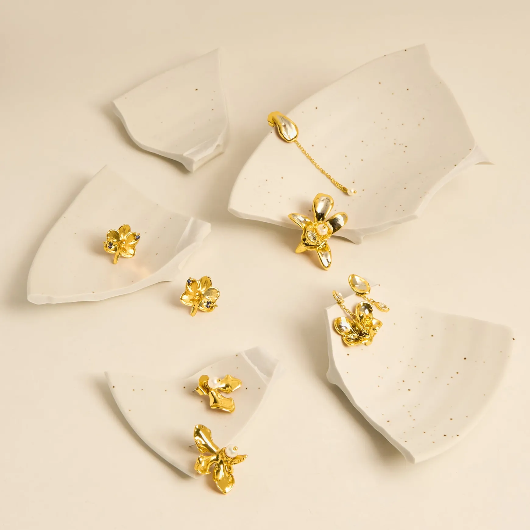 Re-Bloom Dangling Topaz Earrings