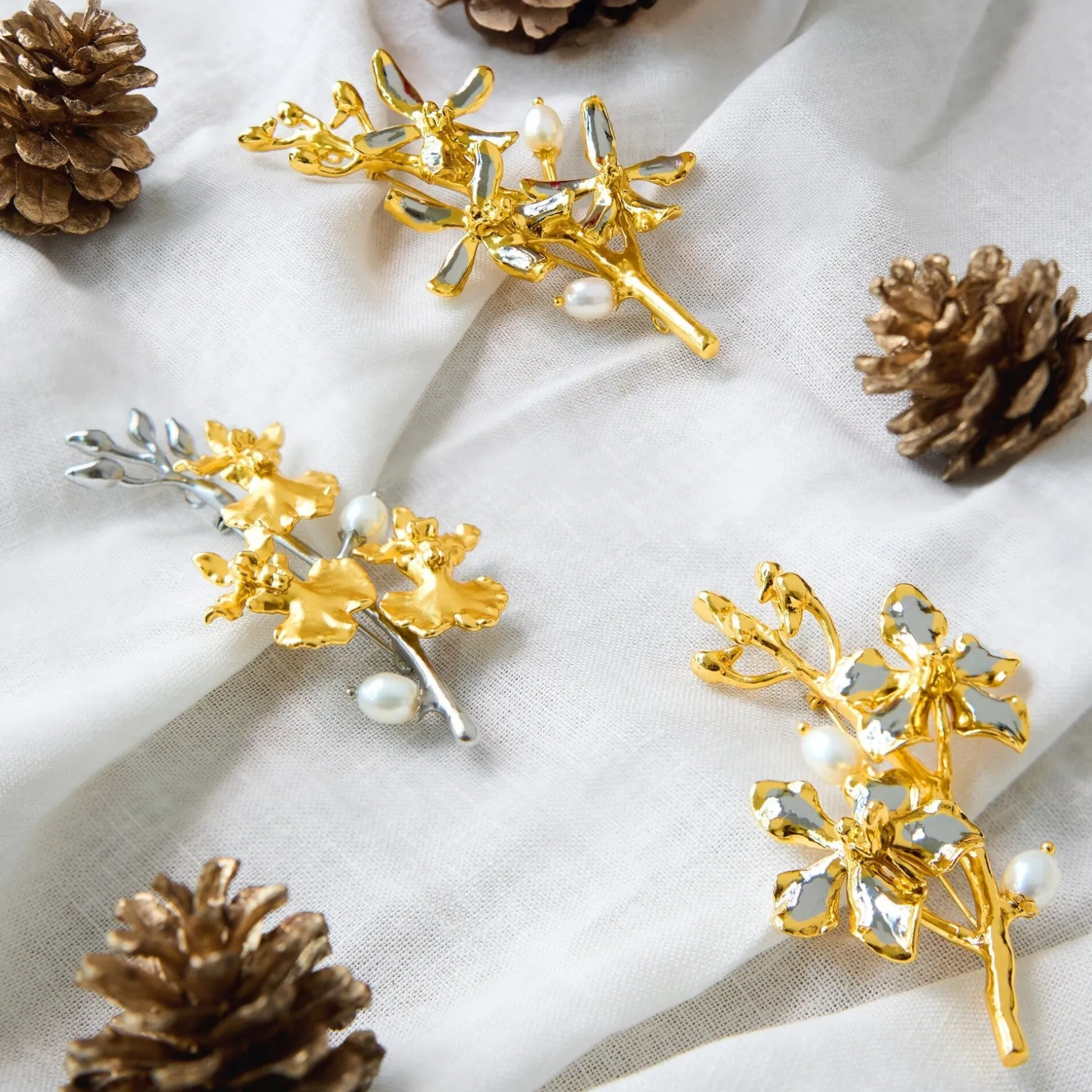 Renantanda Symphony Brooch with Pearls
