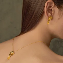 Resilient Vanda Necklace