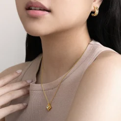 Timeless Peranakan Small Necklace with White Topaz